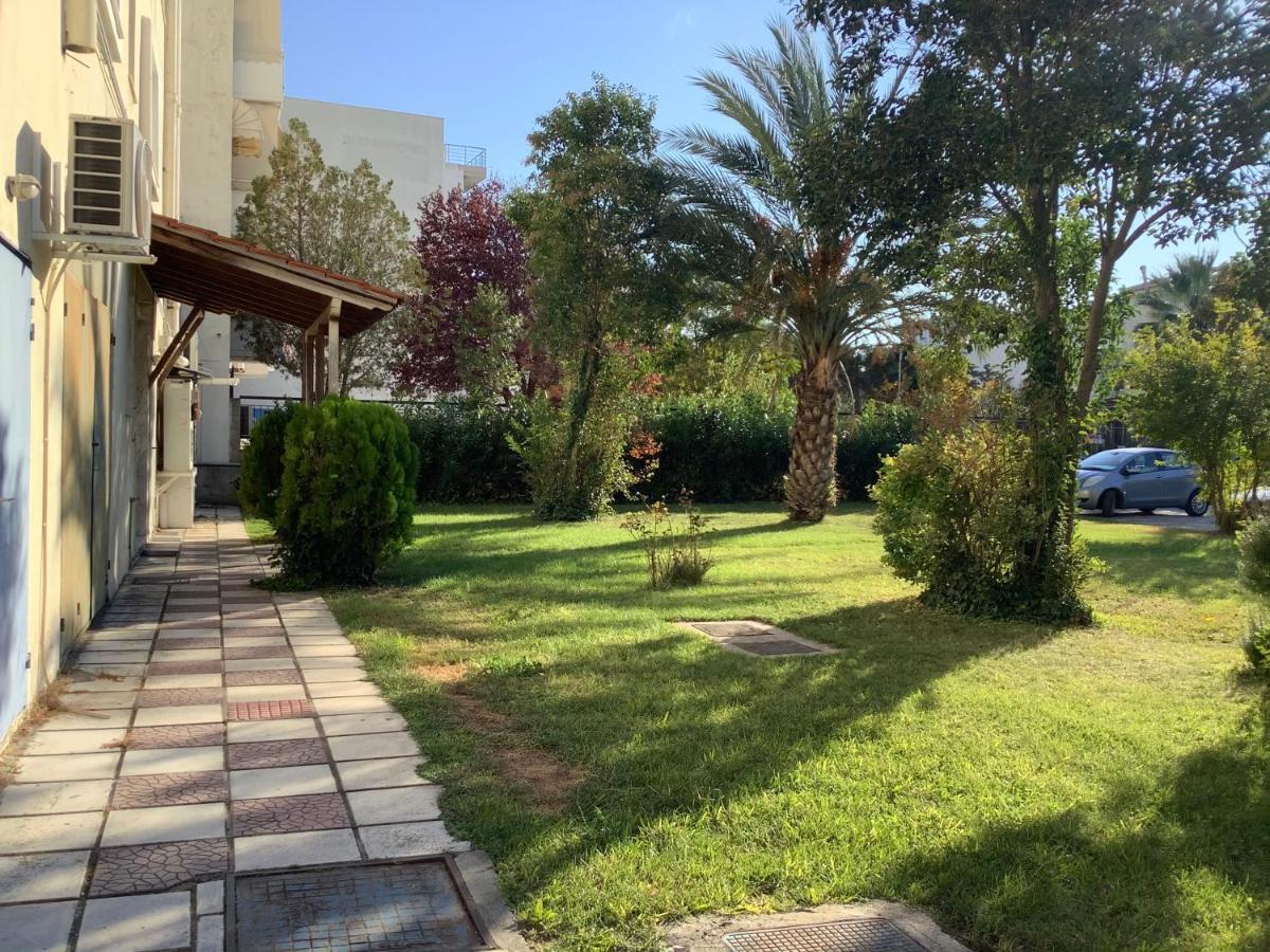Lovely And Sunny Apartament 300M From Beach!! Peraía Esterno foto