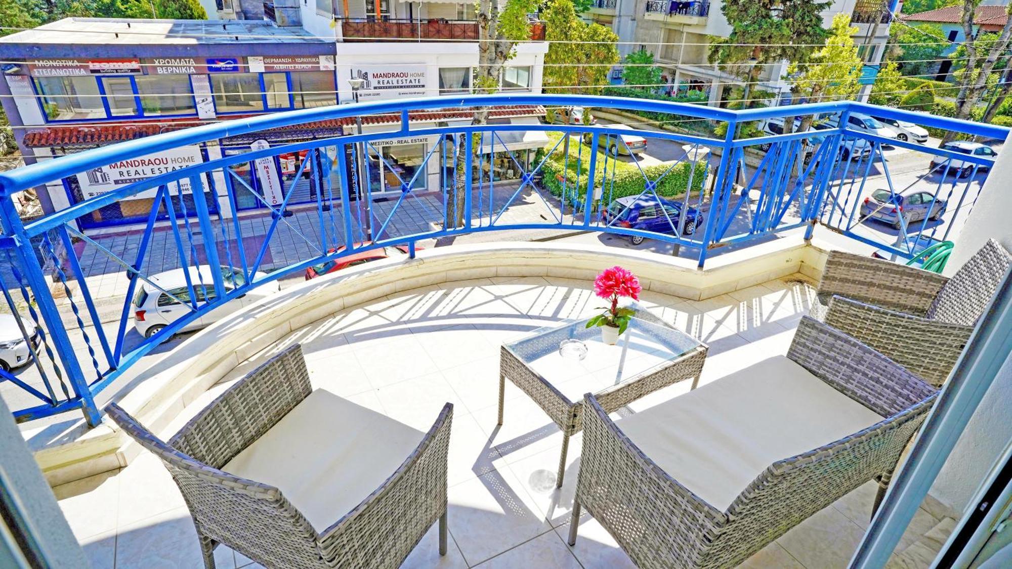 Lovely And Sunny Apartament 300M From Beach!! Peraía Esterno foto