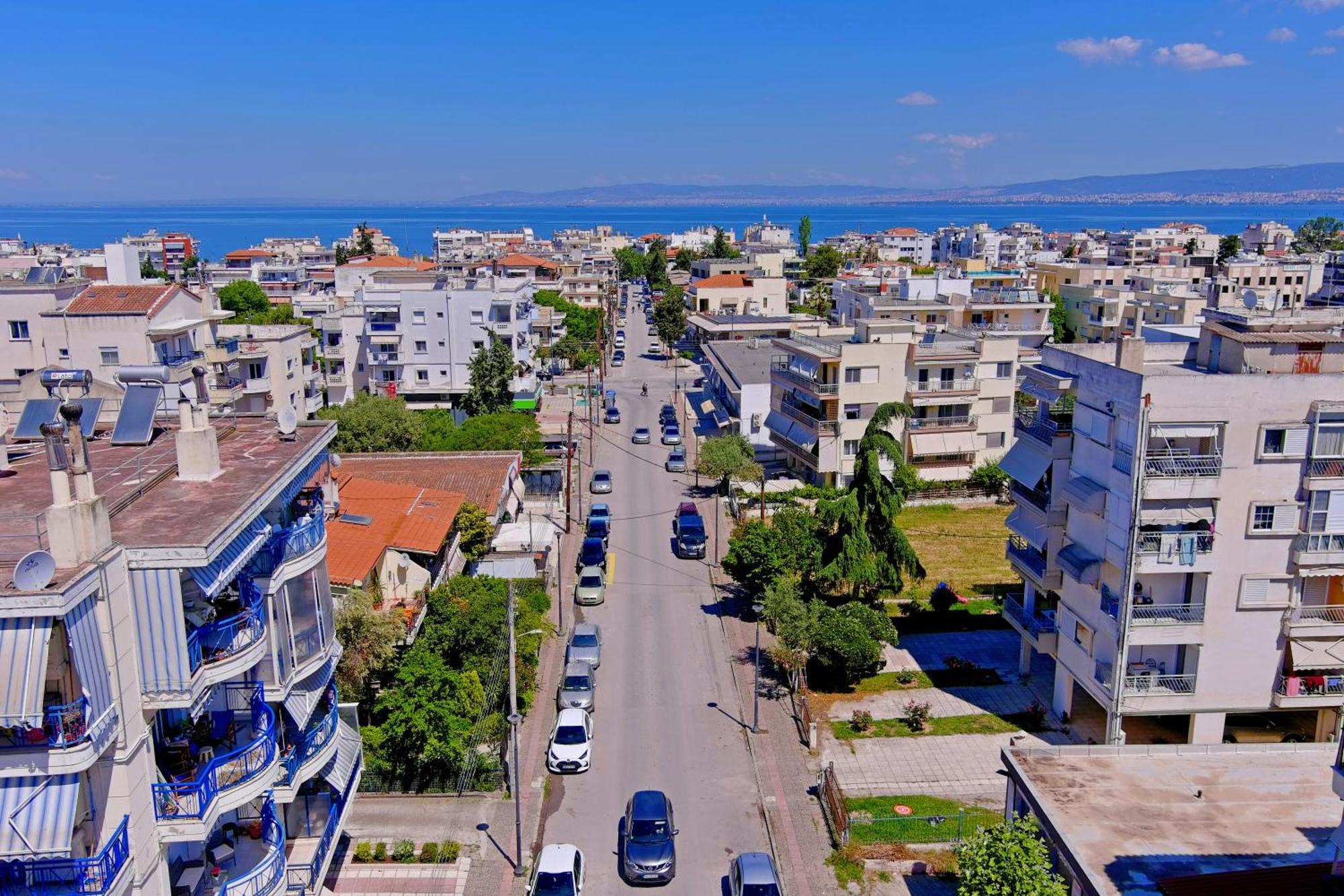 Lovely And Sunny Apartament 300M From Beach!! Peraía Esterno foto