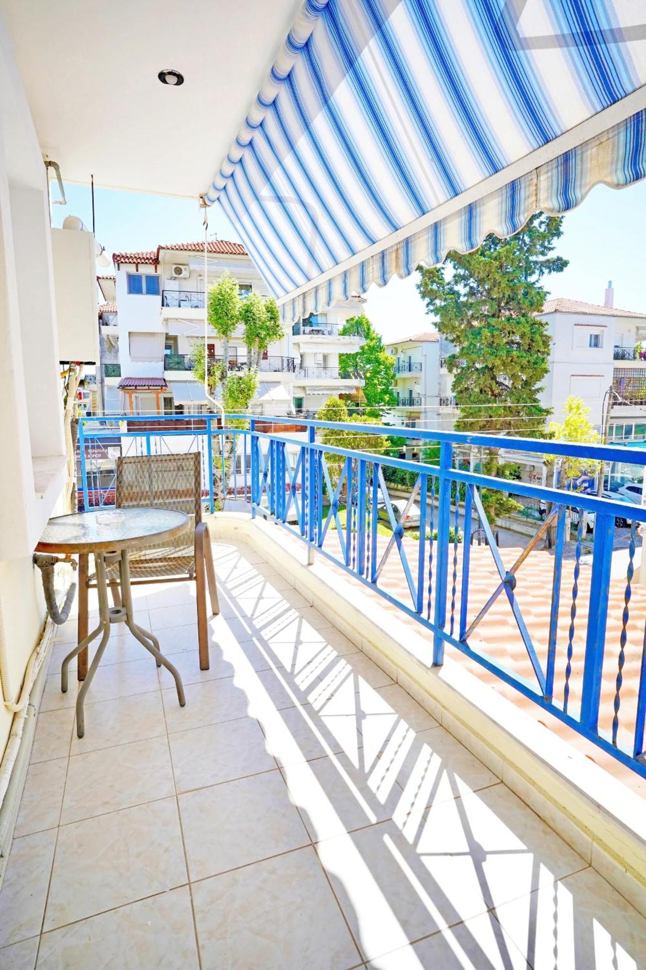 Lovely And Sunny Apartament 300M From Beach!! Peraía Esterno foto