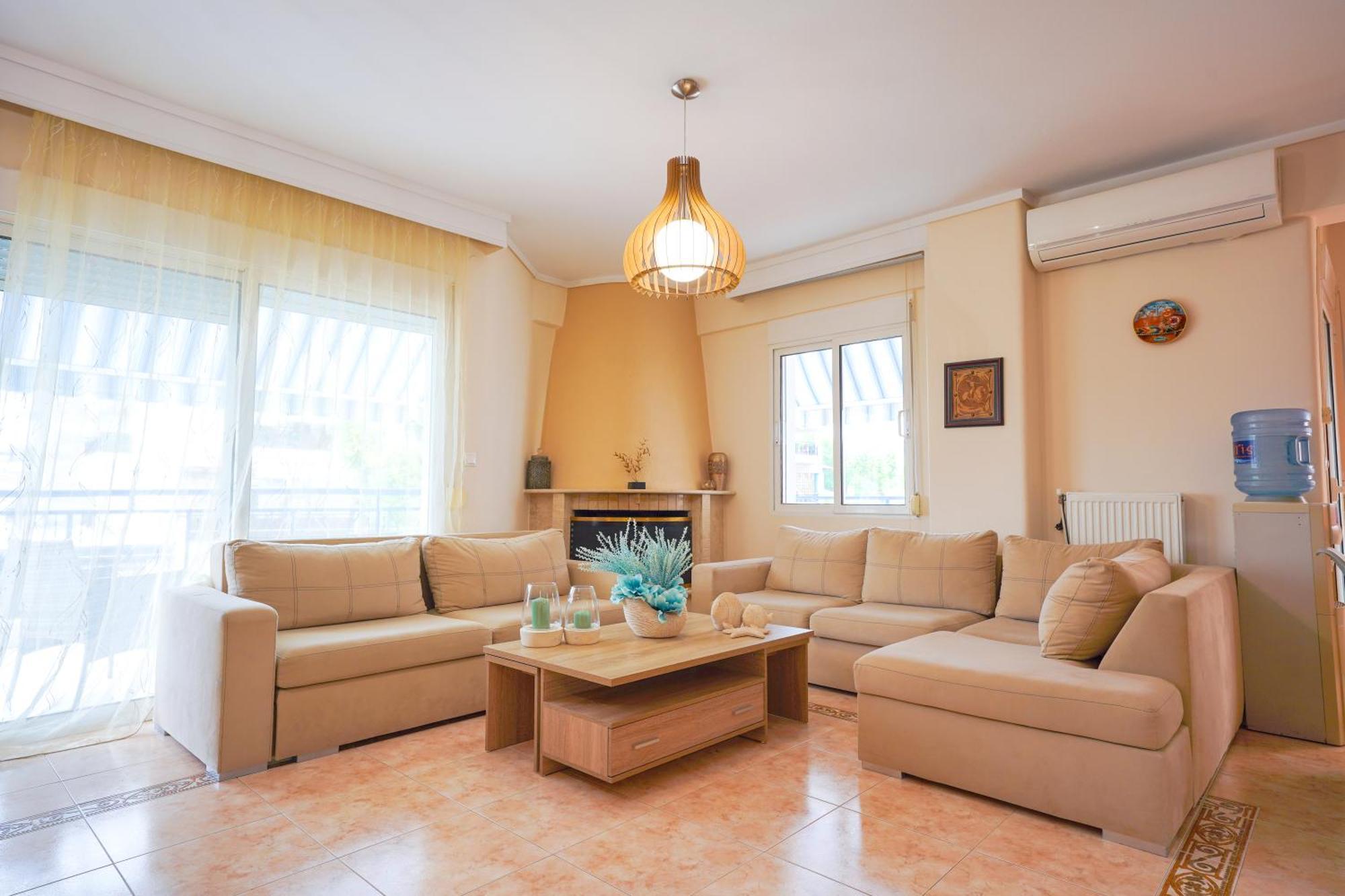 Lovely And Sunny Apartament 300M From Beach!! Peraía Esterno foto