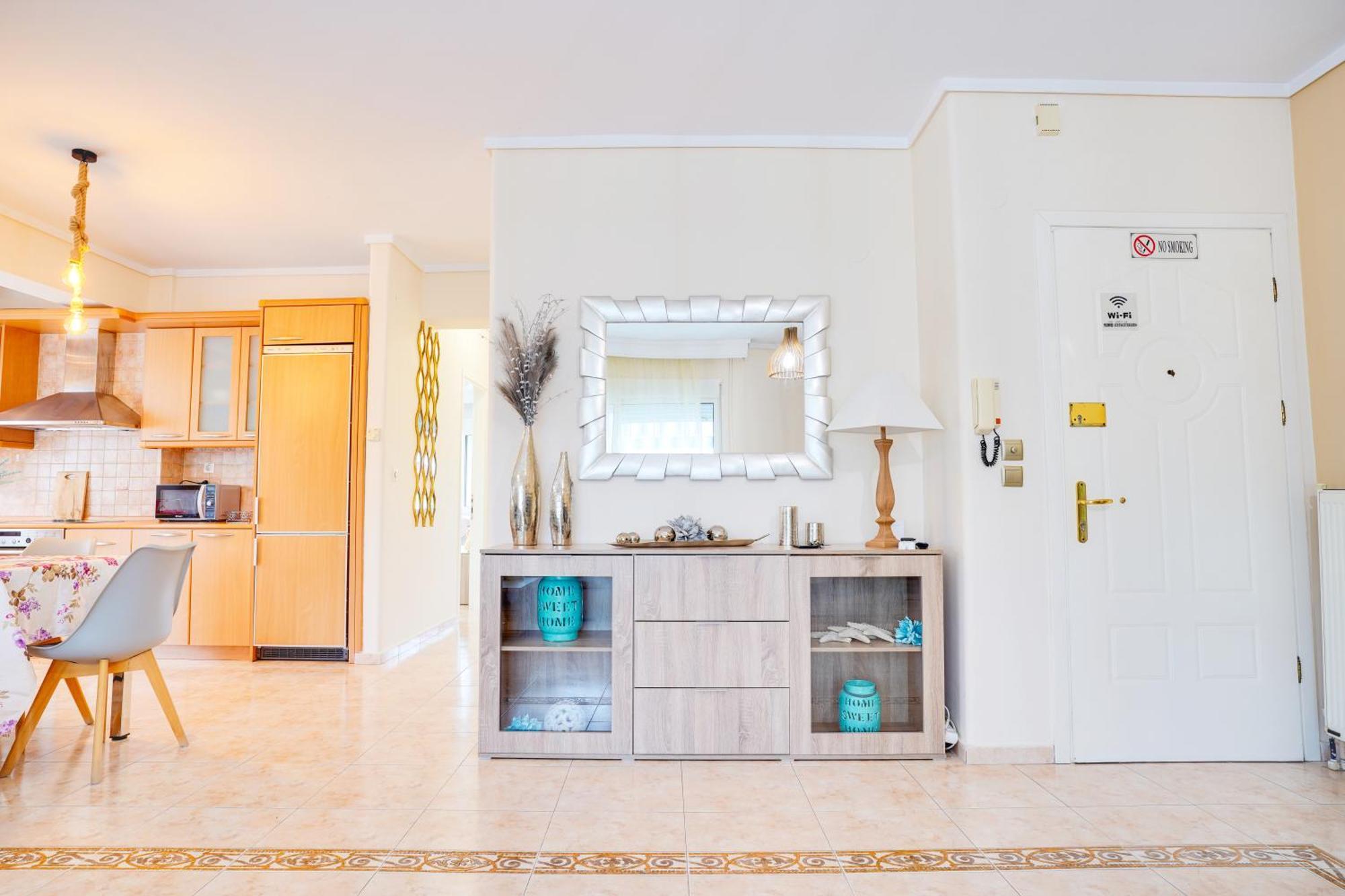Lovely And Sunny Apartament 300M From Beach!! Peraía Esterno foto